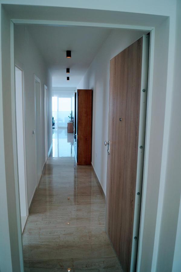 Apartment Ivona With Beautiful Seaview Makarska Ngoại thất bức ảnh
