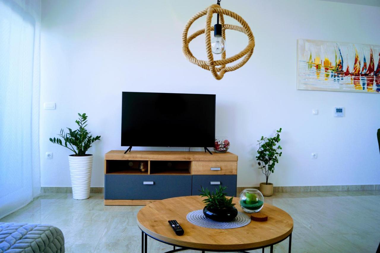 Apartment Ivona With Beautiful Seaview Makarska Ngoại thất bức ảnh